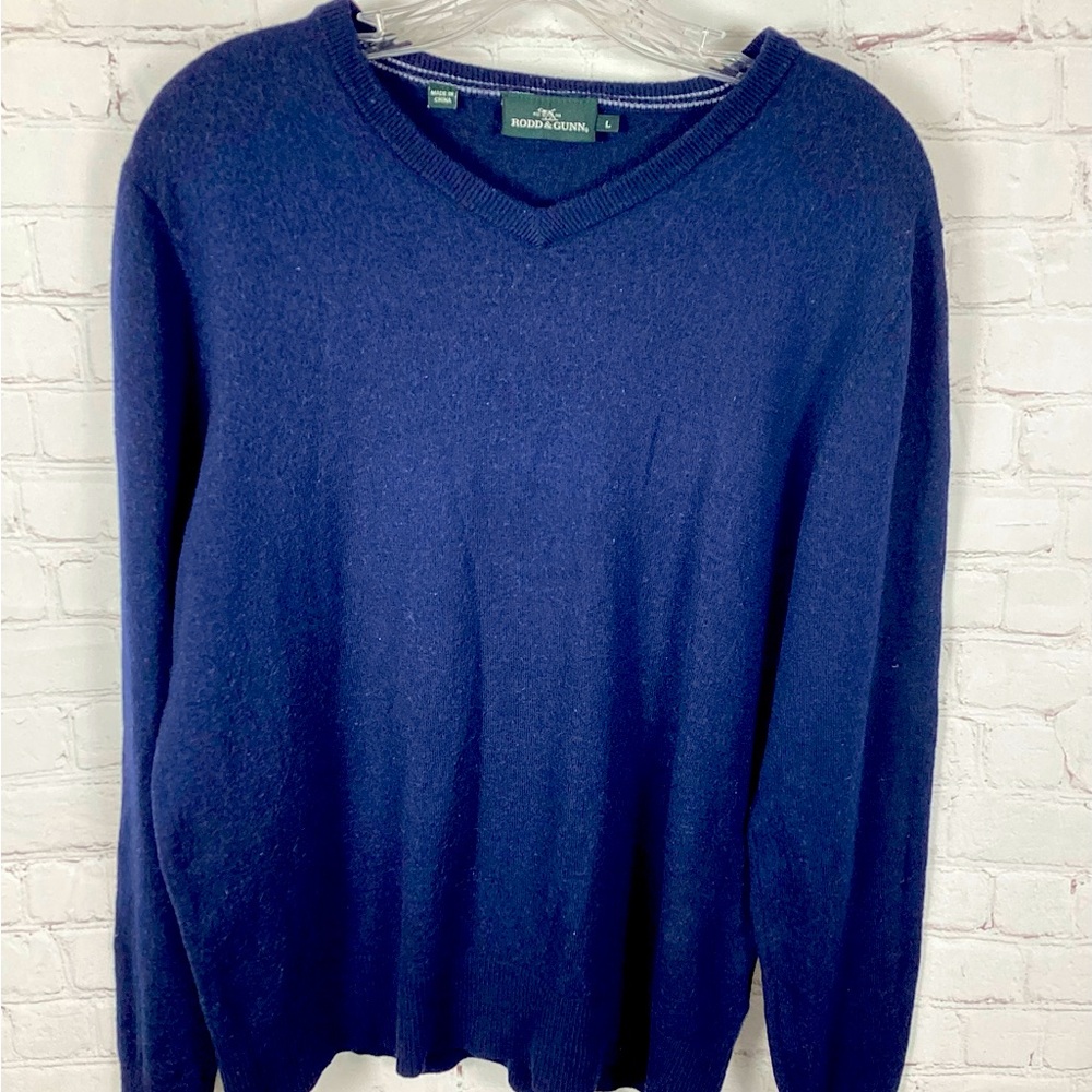 Rodd & Gunn 100% Extra Fine Merino Wool V-Neck Sweater Men’s Size Medium Blue